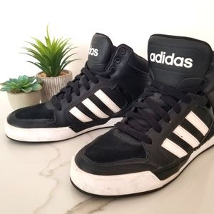 Adidas Sneakers